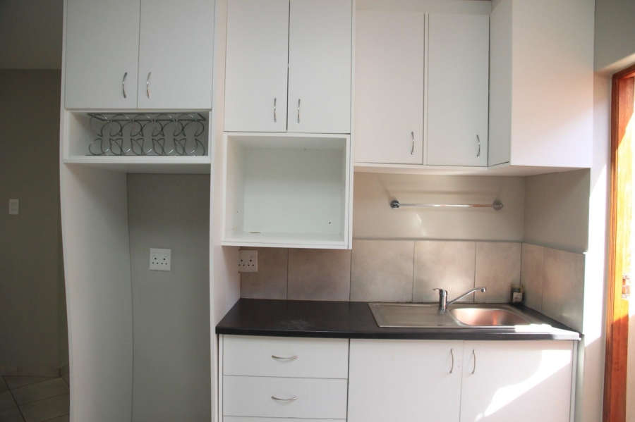 To Let 2 Bedroom Property for Rent in Kidds Beach Eastern Cape